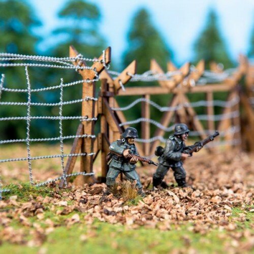 Corner Barbed Wire Fences and Gate (x4)